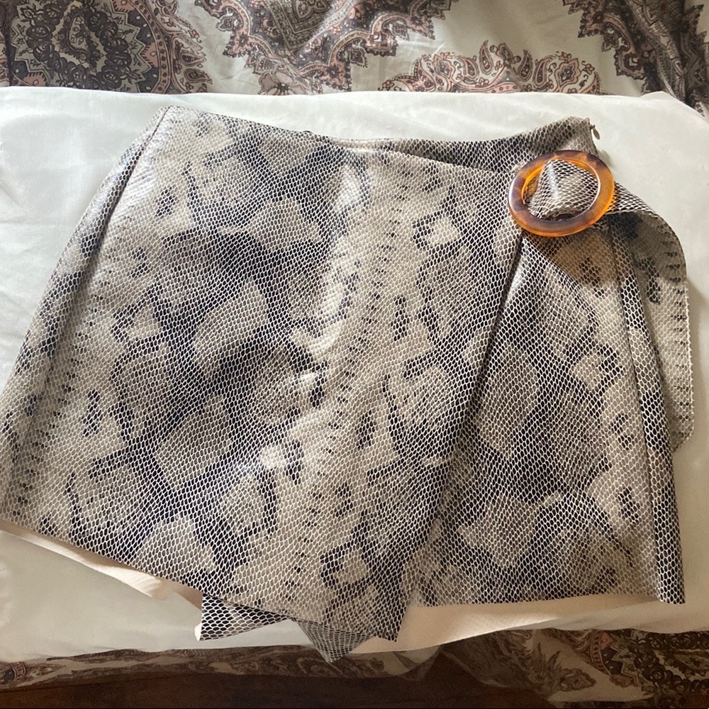 NWT Zara Skort